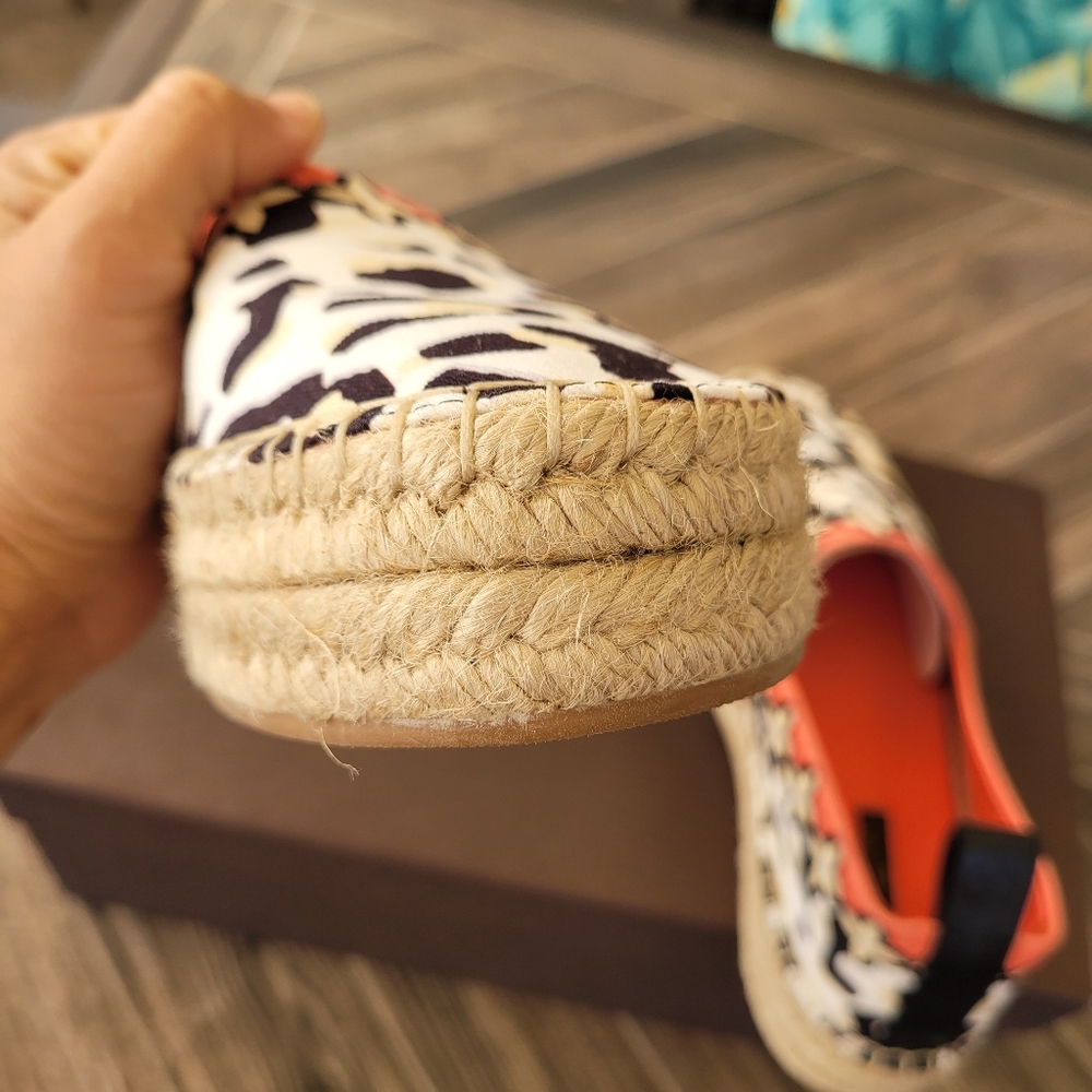 Louis Vuitton Leoprad Print Canvas Espadrille Flats (Size 36) - Picture 14 of 16